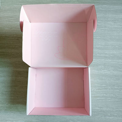 環境に優しい包装のためのピンク紙紙の郵便箱