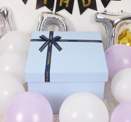オーダーメイドエンド ブティック 誕生日 クリスマスのためのリボン蓋付き 高級紙のギフトボックス