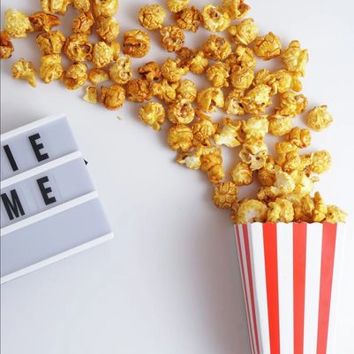 カスタマイズされたスナック ポップコーン ポテト チップ バッグとチップ キャンディー パンの箱 映画の持ち帰り